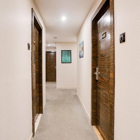 Super Collection O Andheri Near Western Express Highway Мумбаи Экстерьер фото