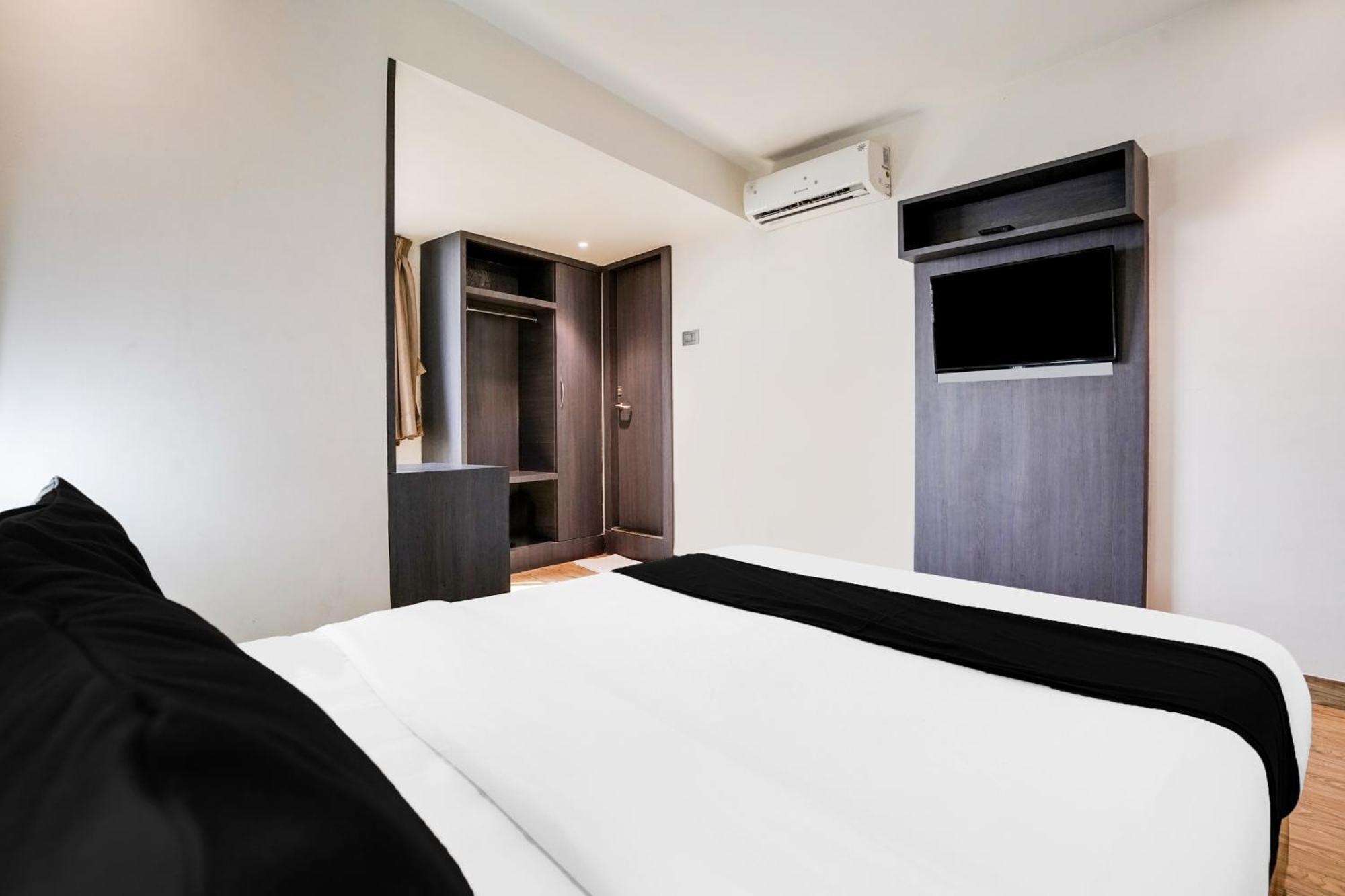 Super Collection O Andheri Near Western Express Highway Мумбаи Экстерьер фото
